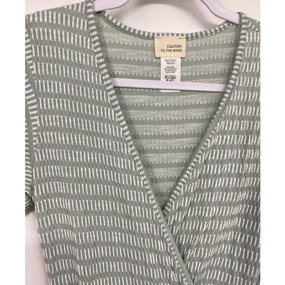 Caution to the Wind Green White Striped Short Sleeve Stretchy Dress NEW Small - Picture 3 of 10